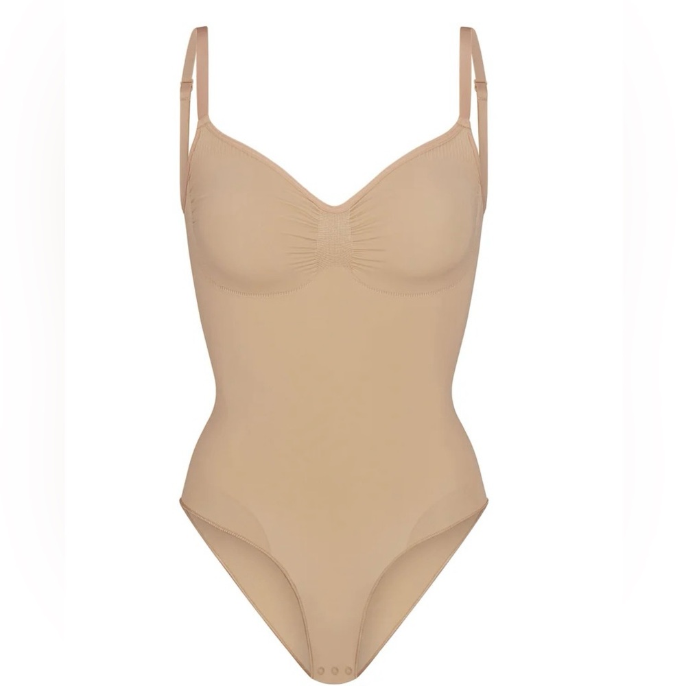 🤎 NWOT! SKIMS Seamless Sculpt Bodysuit